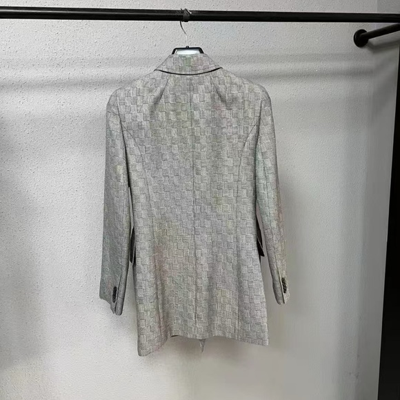 🚩steal authentic Balenciaga Gray Checkered Double-Breasted Blazer - Picture 2 of 6